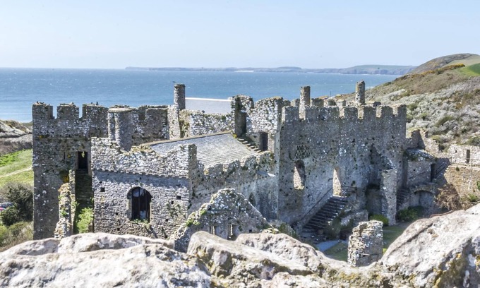 Manorbier Other | Castle House - 5 Bedroom Manorbier Castle House