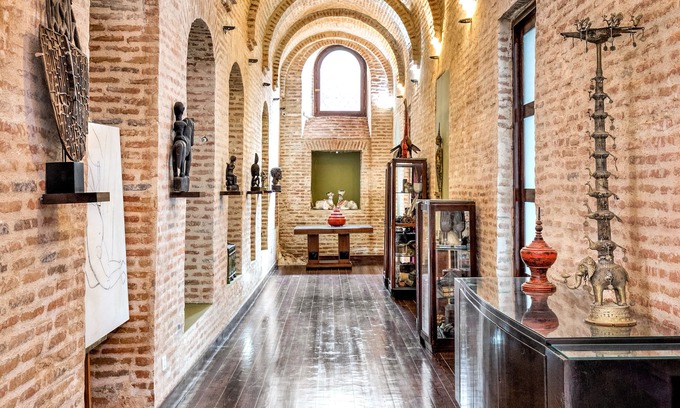 Tbilisi City Centre Other | Castle in Old Town, Blue Pillars Loft with Balcony