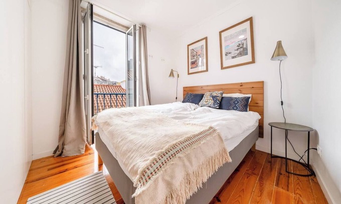 Socorro Apartment | Castle-View Penthouse Duplex in Lisbon