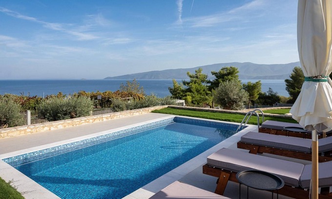 Isthmia House | Cavos Maisonette with Private Pool One