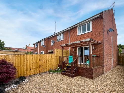 Cayton House | Cayton Cove Cottage