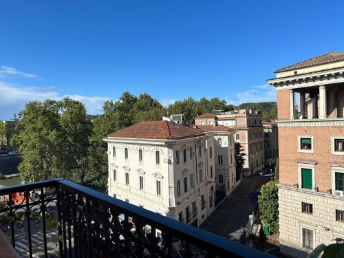 Roman Ghetto Apartment | CBMC - Couldn't Be More Central