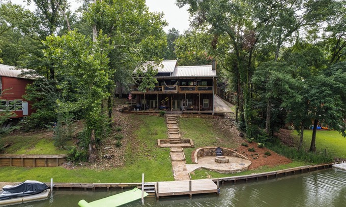 Dadeville House | Cedar Cove! Waterfront & Kayaks