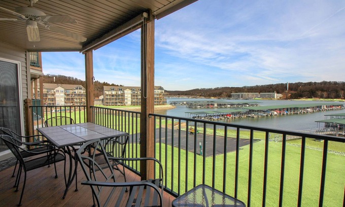 Camdenton Condo | Cedar Glen 2 bedroom