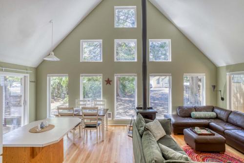 Nehalem House | Cedar Grove - Meredith Lodging