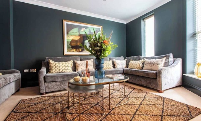 Upper Town House | Celebration House - Sleeps 13 - Bath