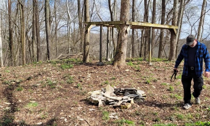 Freedom RV Rental | Celtic Glen Farm Stay - Upper Vistan