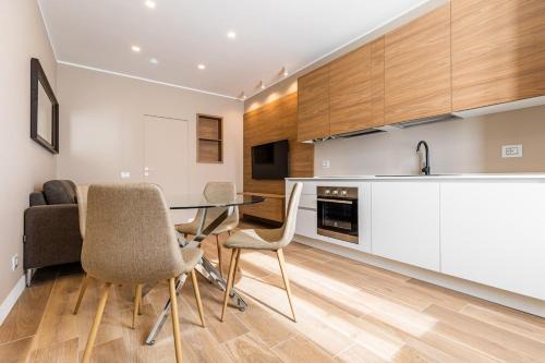 Bullona Apartment | Cenisio Golden House