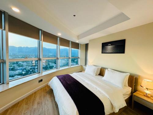 Blue Area Apartment | Centaurus Apartment