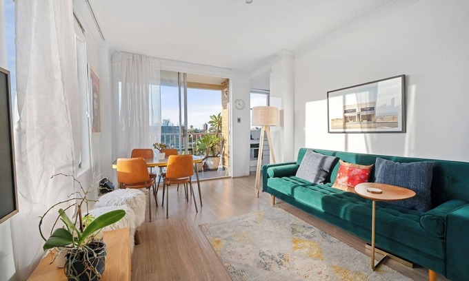 Centennial Park Apartment | Centennial Charm Bright Parkside Escape with Pool