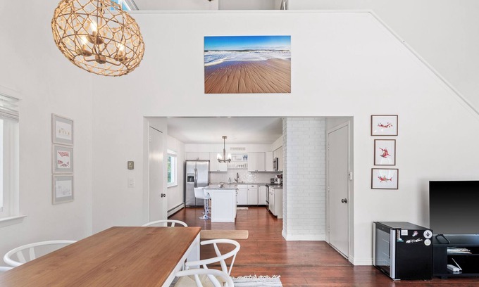 Montauk House | Center of Town - Ideal for Beach, Golf & Tennis