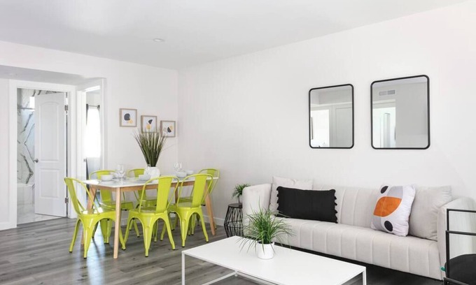 Citrus Grove Condo | Central 3BR Apt | Near Americana