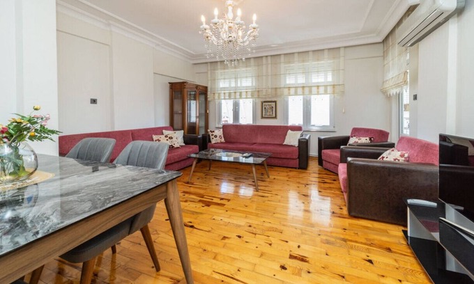 Antalya City Centre Apartment | Central and Pleasant Flat in Muratpasa
