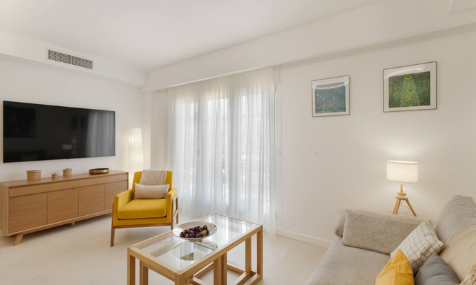 Lomo Quiebre Apartment | Central Apartment "Teresita La Fuente" near the Beach with Wi-Fi & Washing Machine