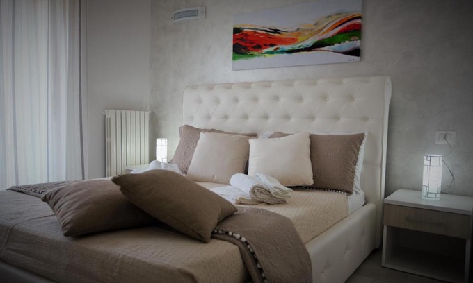 Crotone Bed & Breakfast | Central Apartments
