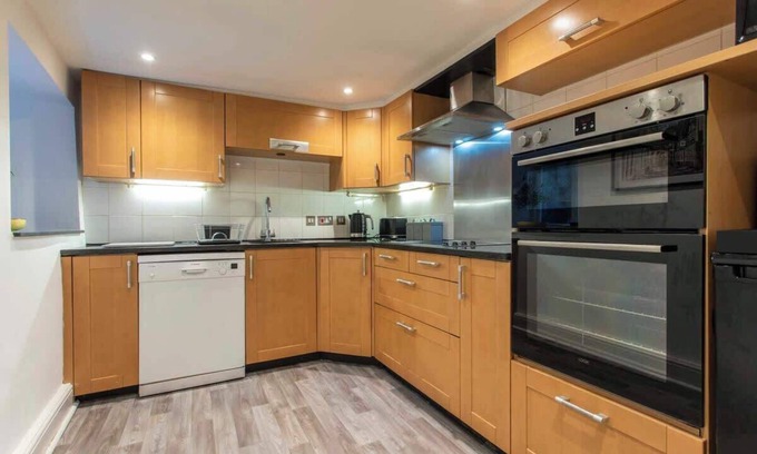Bradford-on-Avon House | Central, beautiful home - with parking
