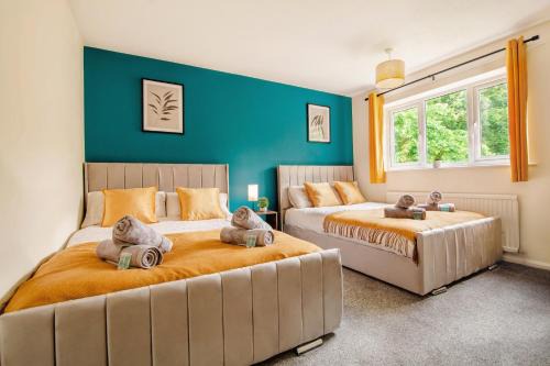 Sheffield Apartment | Central Blue Haven Retreat Free Parking 8ppl!