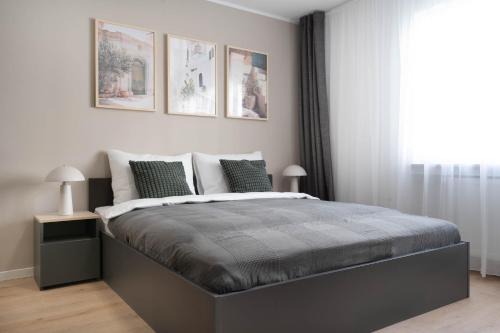 Old Town Apartment | Central Bonn Apartments I private parking I home2share