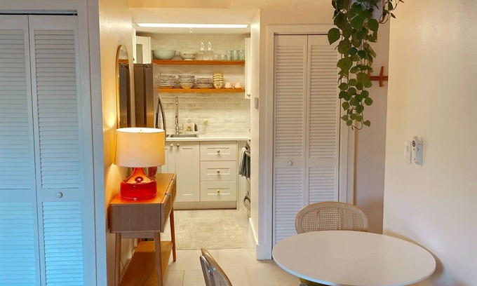 Coconut Grove Apartment | Central cozy 2BR/2BA condo w/dedicated workspace