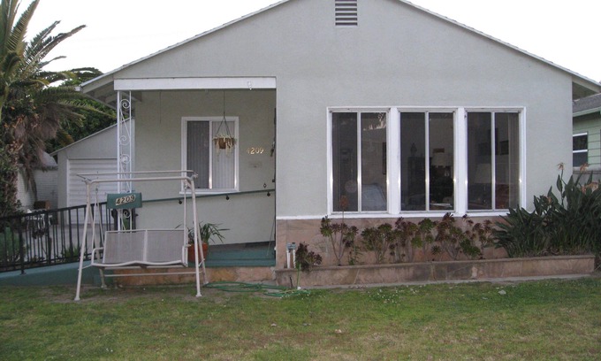 Lucerne - Higuera House | Central Culver City Mid Century