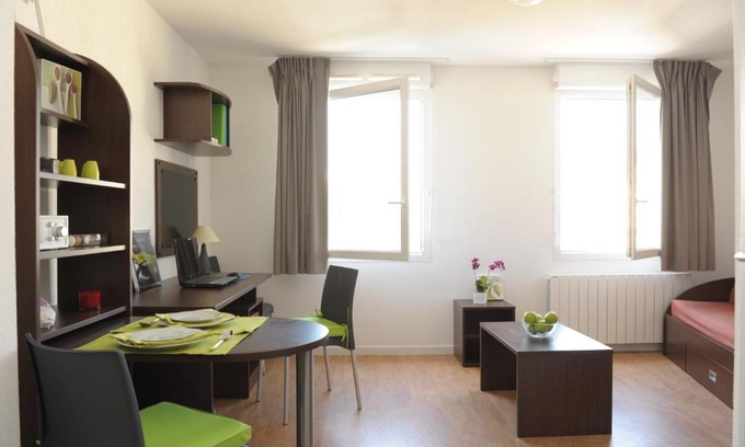Bourg-en-Bresse Apartment | Central Fac