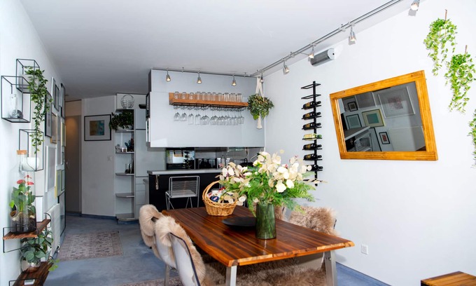 Davos Apartment | Central location! Modern and secret apartment.