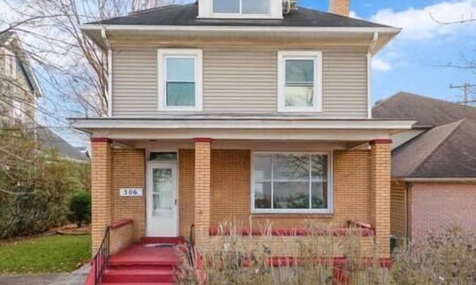 Oakmont House | Central Oakmont Oasis