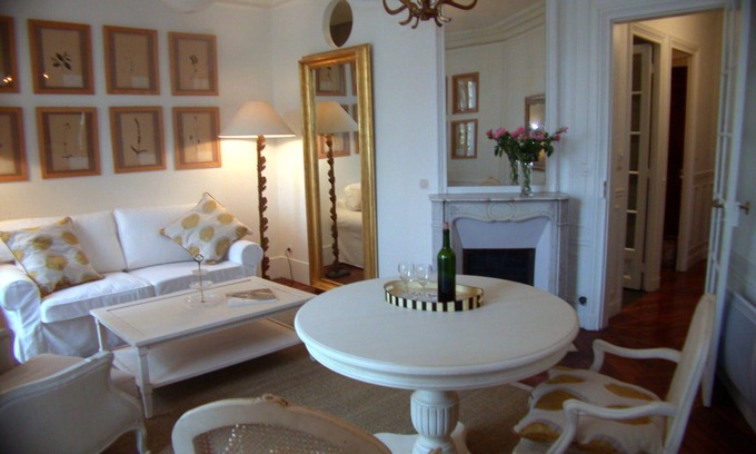 Sorbonne Apartment | Central Parisian apartment. A 5 minute walk to the Notre-Dame and the Seine