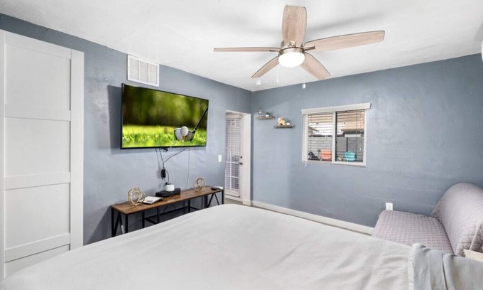 Downtown Phoenix House | Central Phoenix Casita w/Beautiful Patio (Unit B)