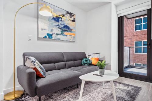 Eau Claire Apartment | Central River Luxe Gym