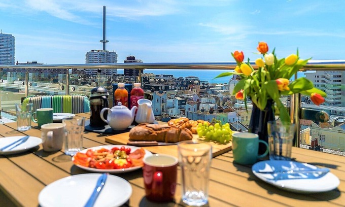 Brighton Apartment | Central Sea View Penthouse with Private Roof Terraces