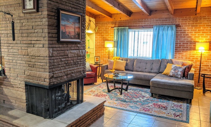 Duffy House | Central Tucson home on quiet cul-de-sac