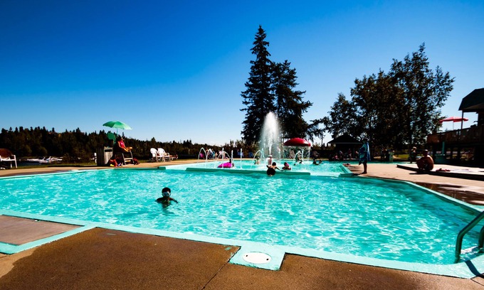 Alma Hotel | Centre de Villégiature Dam-en-terre