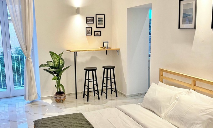 Portici Apartment | Centric apartment, bright and cozy, well connected to public transport