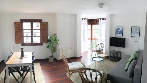 Comillas City Center Apartment | Centrico Y Acogedor