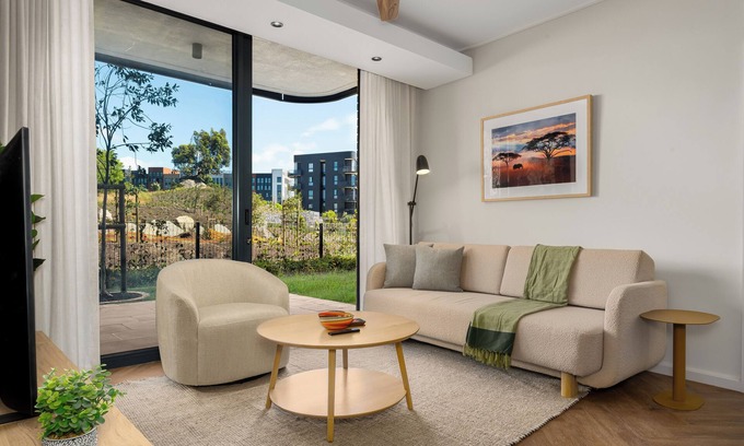 Century City Apartment | Century City Luxury | Garden and Table Mountain View