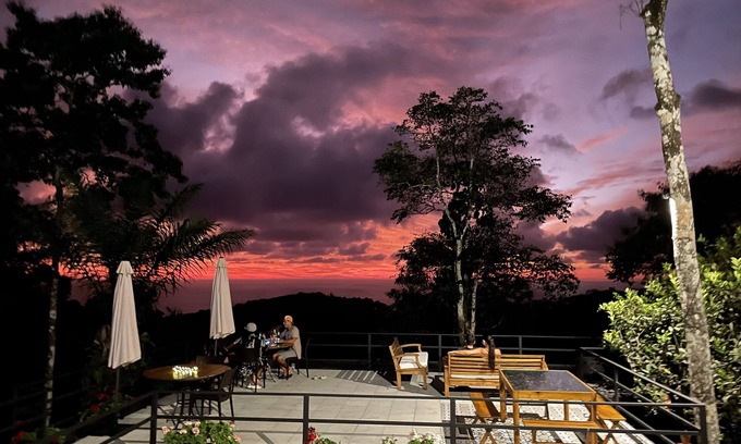 Manglaralto Hotel | Cerro Lobo