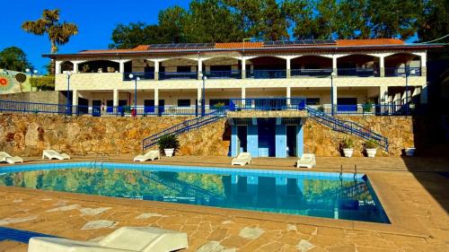 Amparo House | Chácara para 8 Pessoas em Amparo