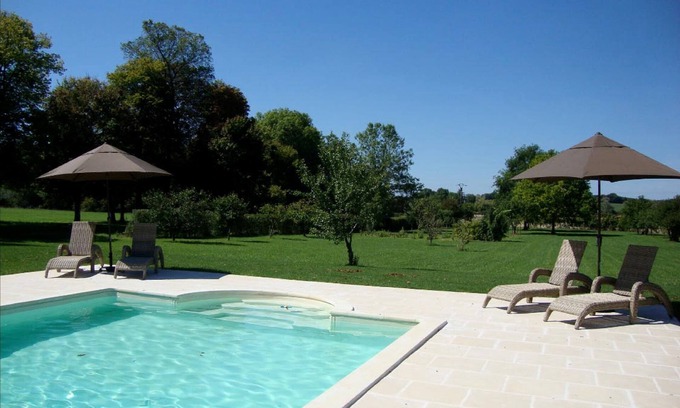 Charly Other | Château Charly: Vacances de Luxe Dans la Loire