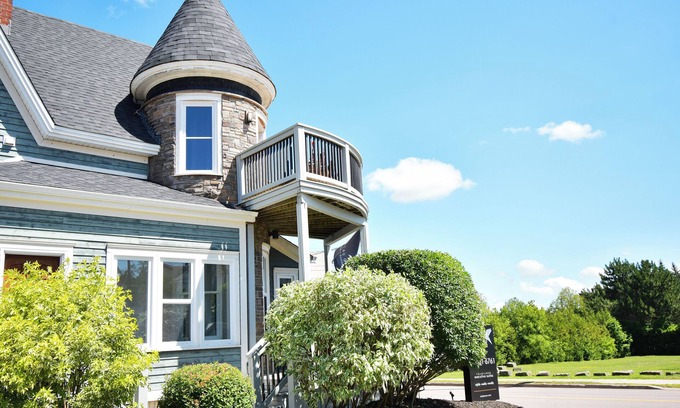 Moncton Apartment | Château Queen by Bower Boutique Hotels