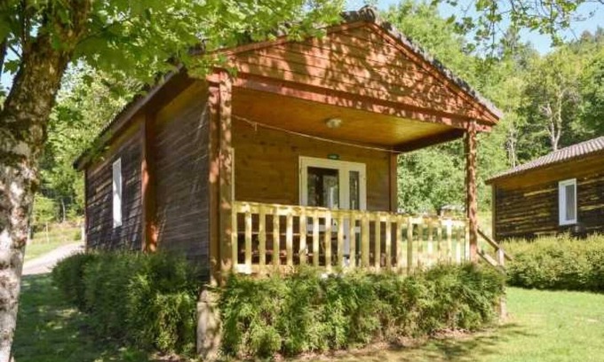 Correze Ski Chalet | Chalet 3 étoiles - Piscine - eehihb