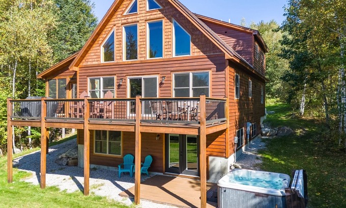 Sunday River Area House | Chalet at The Peaks | 4 Bed, 3 Bath
