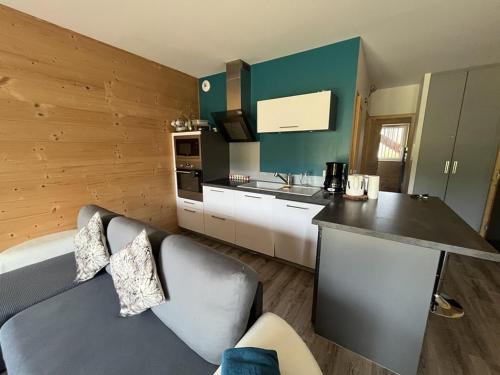 Laveissiere Apartment | Chalet cosy au pied des pistes avec parking privé - FR-1-787-114