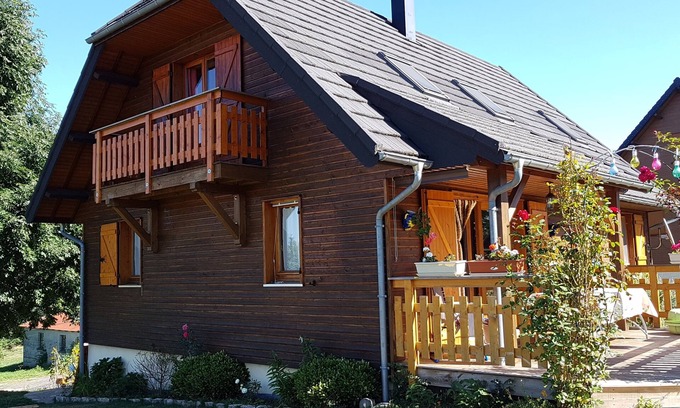 Saint-Genes-Champespe Ski Chalet | Chalet en Pleine Nature Pouvant Accueillir 12 Personnes, Randonnées, Pêche, ski