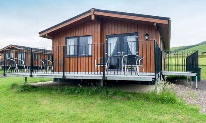 Kinross Ski Chalet | Chalet Loch Leven Lodge 5