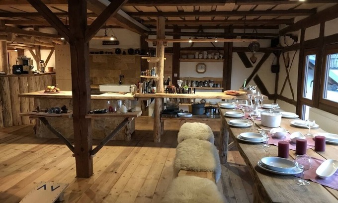 Litzendorf Apartment | Chalet mit Almhüttencharakter für bis zu 11 Personen, Haustierfreundlich