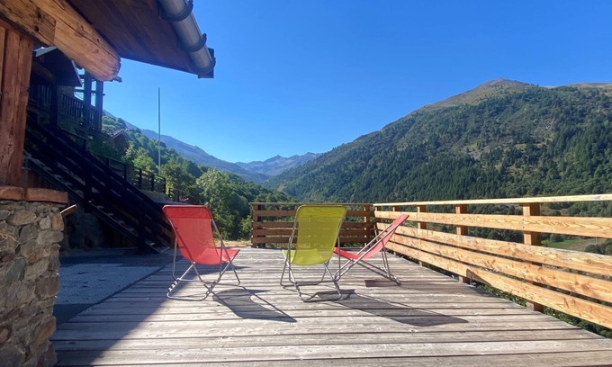 Valmeinier Ski Chalet | Chalet sleeps 26, ski-in/ski-out, panoramic view, sauna.