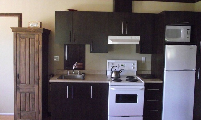 Larouche Cottage | Chalet sur le bord du lac d'une chambre Le Marie-Kate