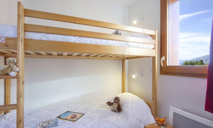 Valmeinier Ski Chalet | Chalet, wifi, ski-in/ski-out & foot of the slopes, fitness, swimming pool, terrace, balcony, tv