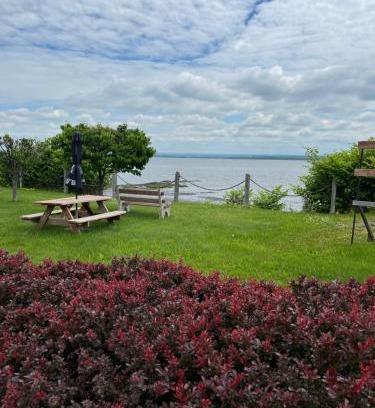 Saint-Jean-de-l'lle-d'Orleans Ski Chalet | Chalets Plage St-Jean 2